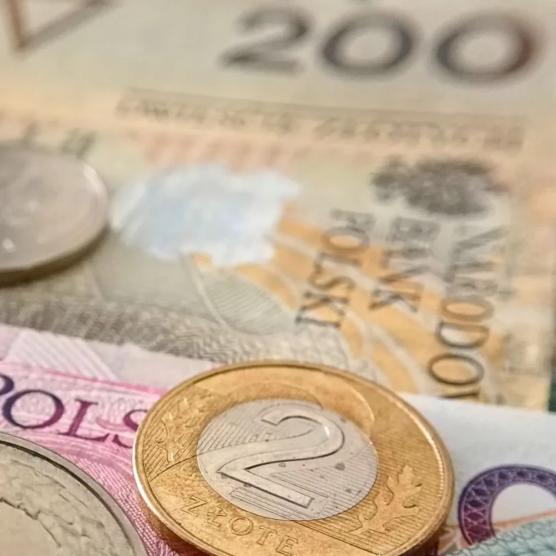 Pieniądze z kredytu złotowego.