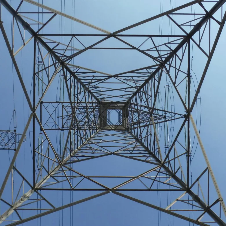 słupy przesyłowe słupy wysokiego napięcia odszkodowania