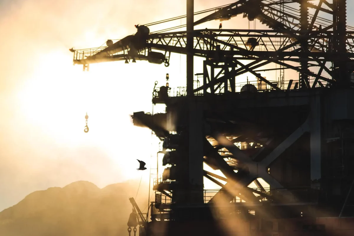 Z zakazem konkurencji można spotkać się najczęściej w zawodach wymagających wysokich kwalifikacji.